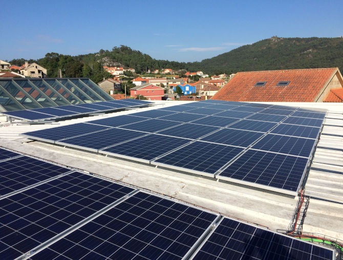 Paneles solares en Fábrica Rogelio Iglesias