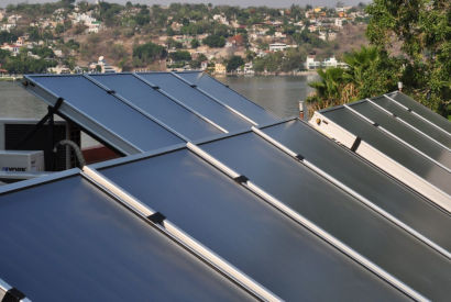 Instalación paneles solares hotel en México